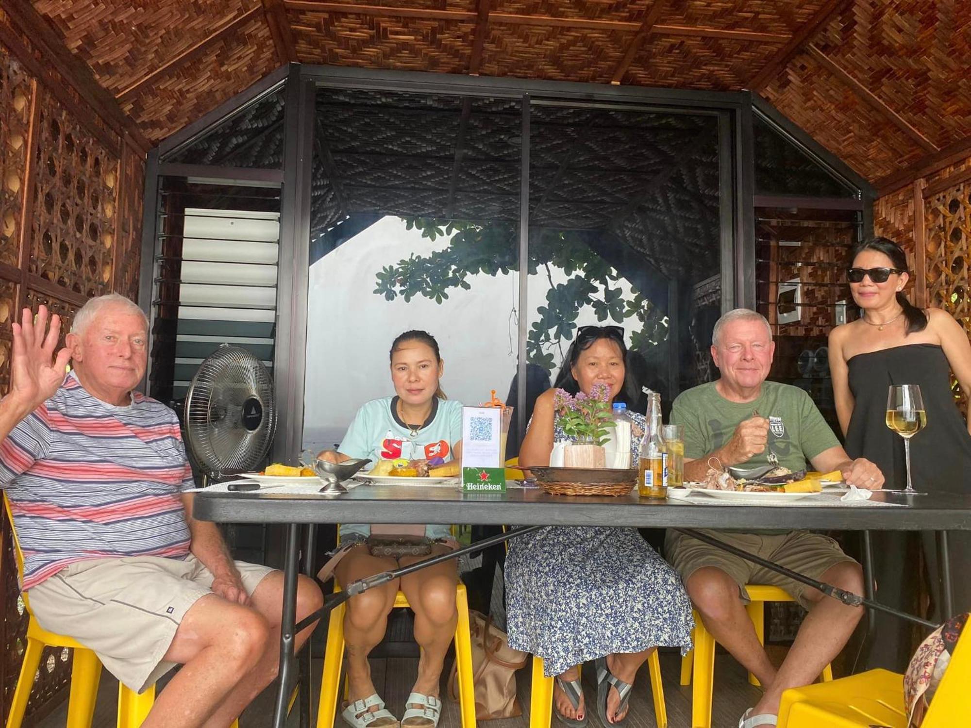 Jush Native And Glamping Hotel Dauis ภายนอก รูปภาพ